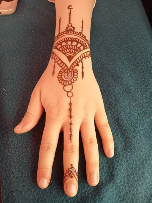 Henna03_W512px